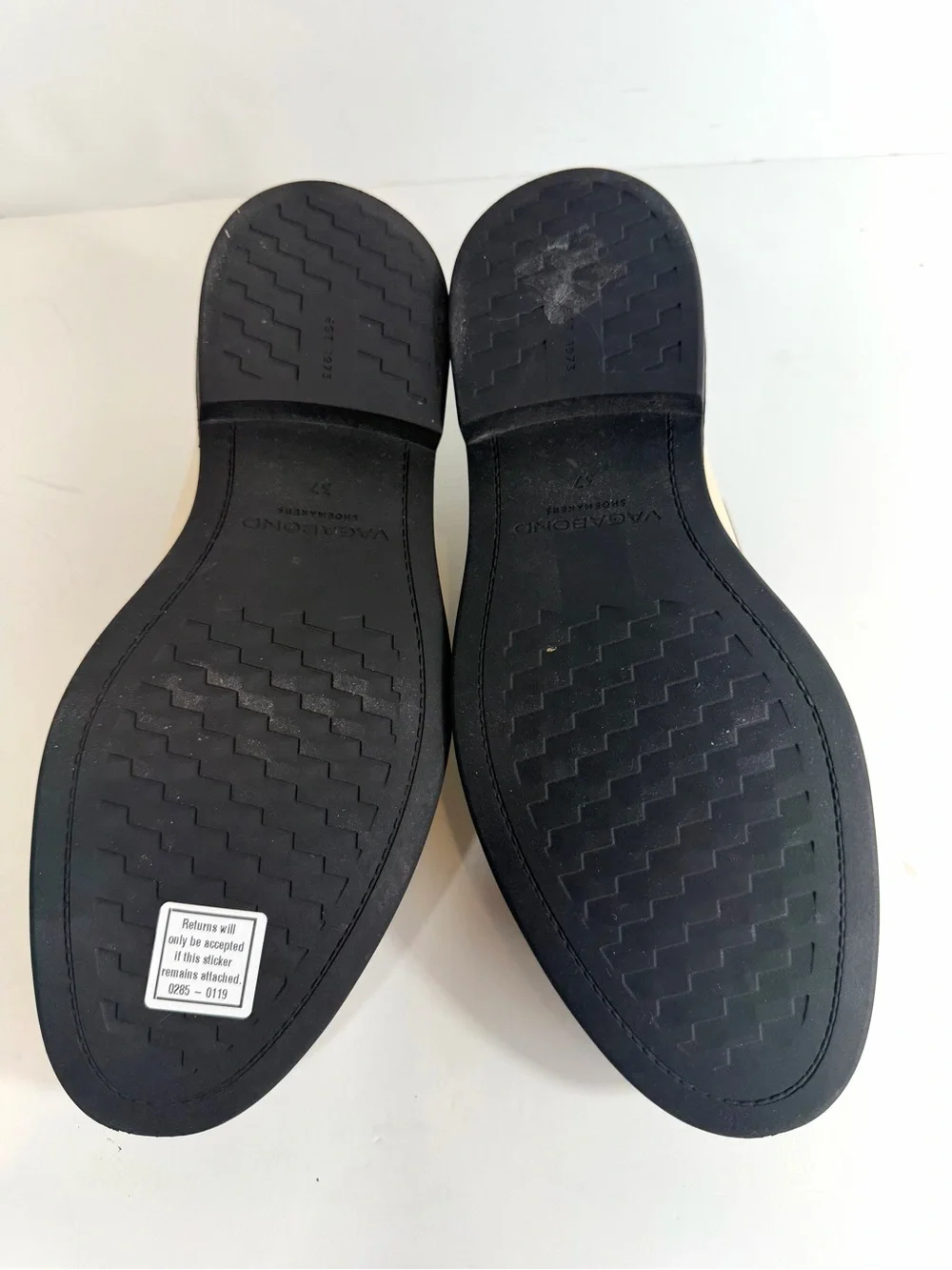 Vagabond Shoemakers Alex W Off White Leather Penny Loafers | US 7 / EU 37